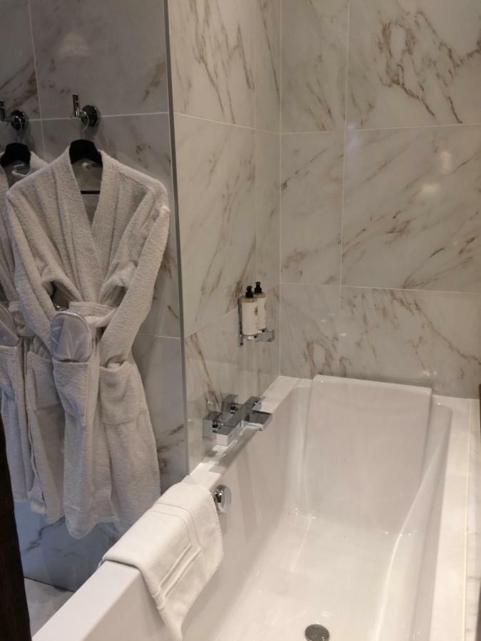 La Suite 48 シャロン・アン・シャンパーニュ エクステリア 写真